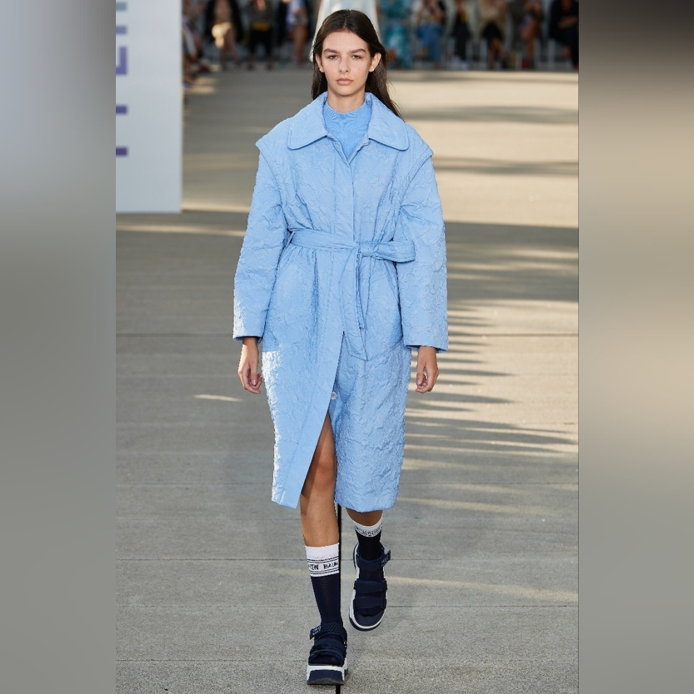 2 in 1 Fall Winter Coat with Hidden Zipper Removable Sleeves Runway Collection